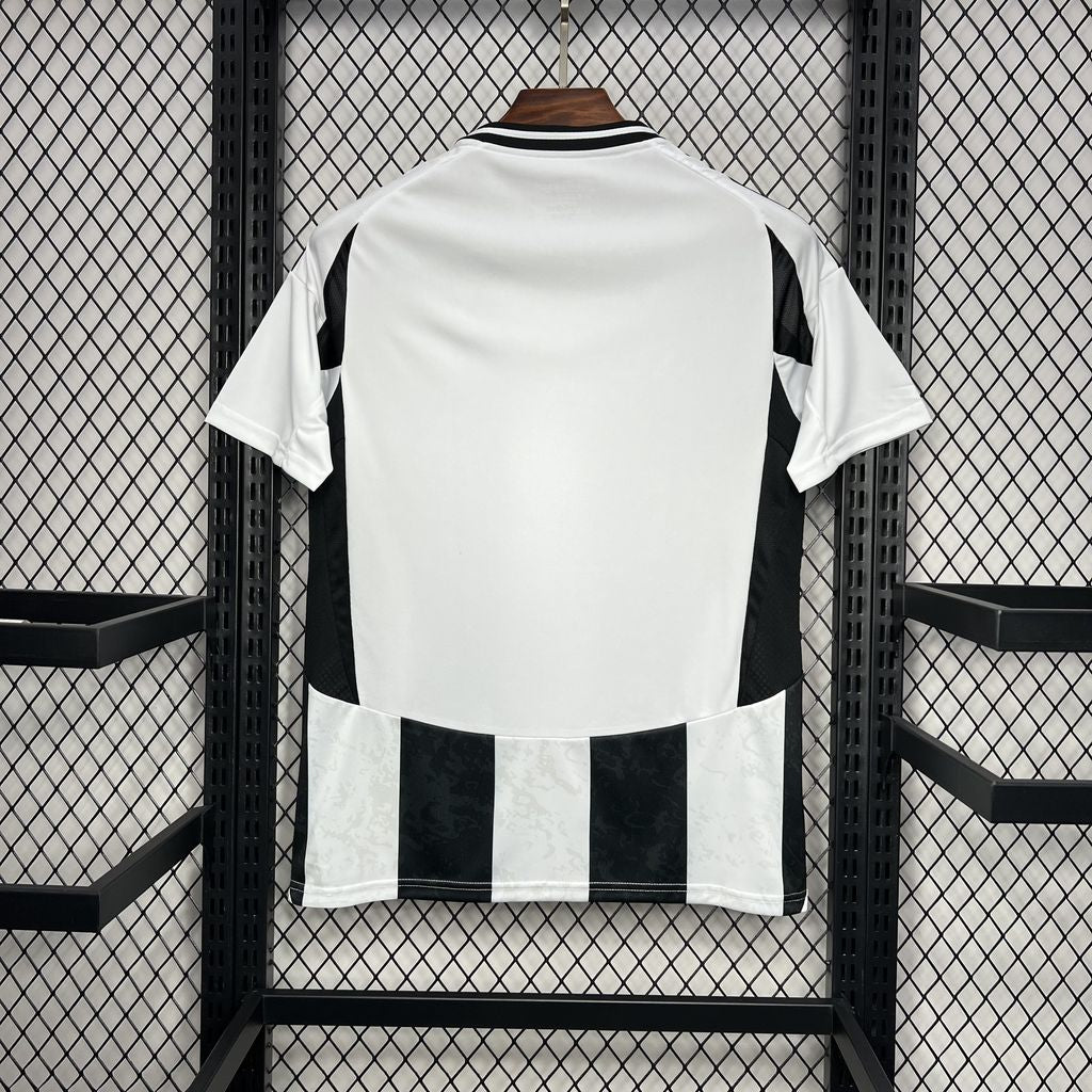 Camisa titular da Juventus 2024/25