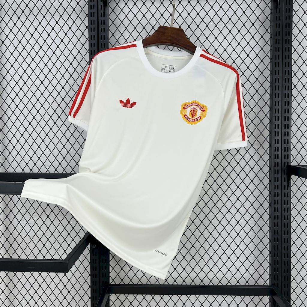 Manchester United tercera equipación 2024/25