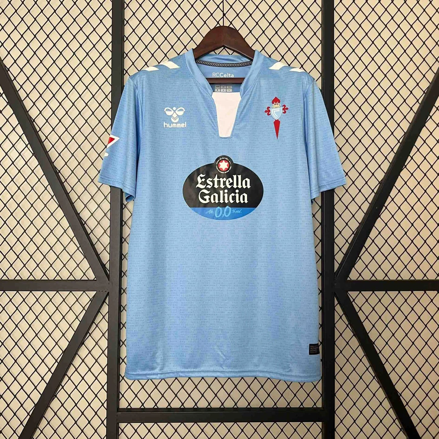 Camisa principal do Celta de Vigo 2024/25